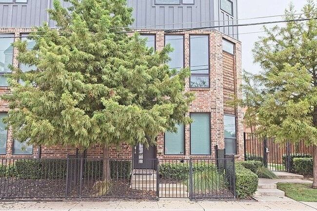 Building Photo - 1405 Bronson Ct Rental