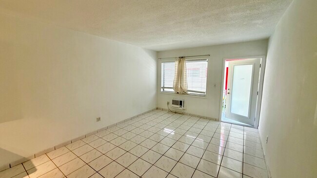 1234 Euclid Ave Unit 4