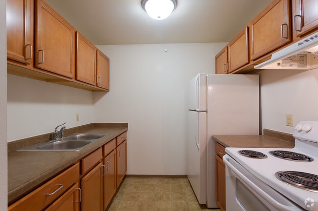 2HAB, 1BA - Maple Lawn Apartments