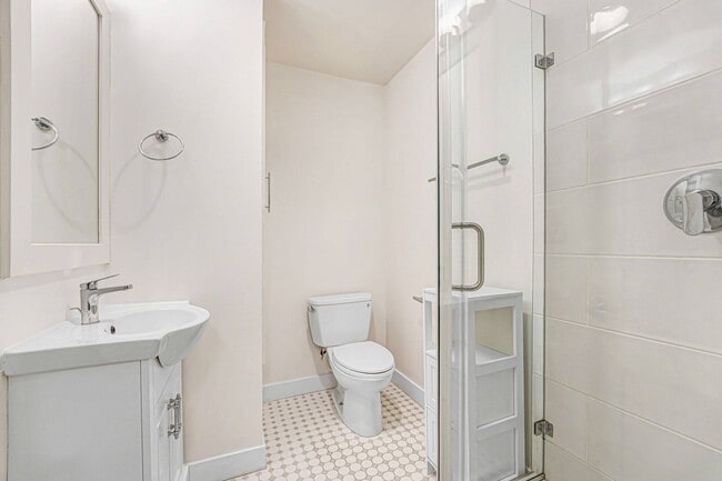 Building Photo - 814-818 2nd Street