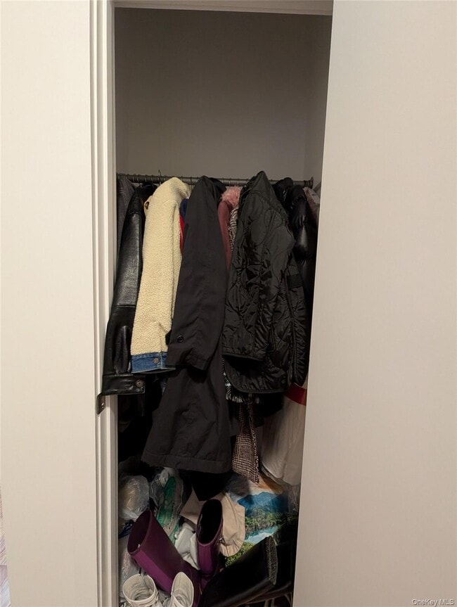 Building Photo - 36-19 30th St Unit 2