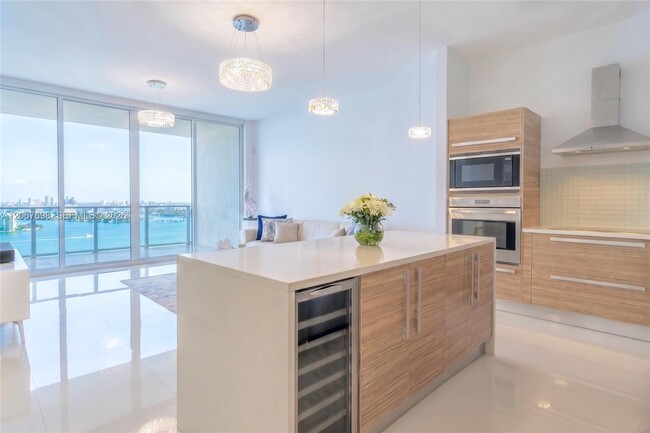 Photo - 2020 N Bayshore Dr Unit 2404