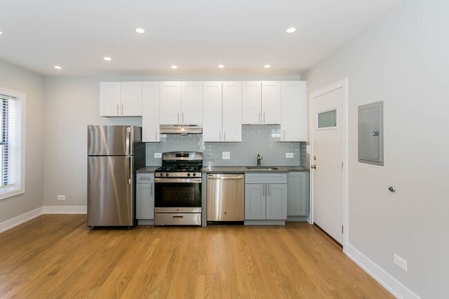 Photo - 1940 W Wilson Ave Unit 3-L