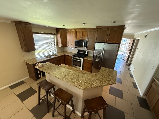 Building Photo - 2434 Red Pine Dr Rental