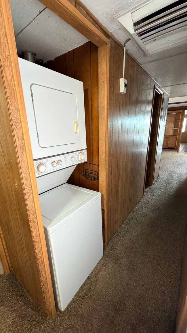 845 W 8700 S
