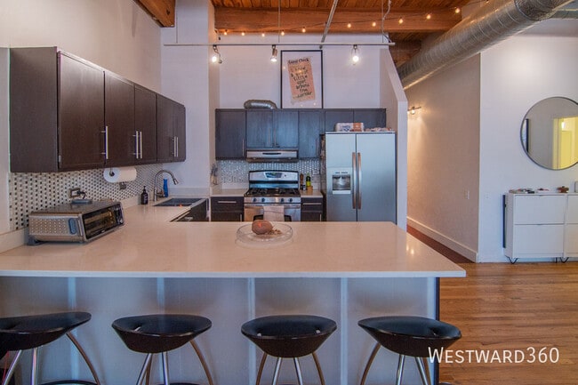 Photo - 1017 W Washington Blvd Unit 4B