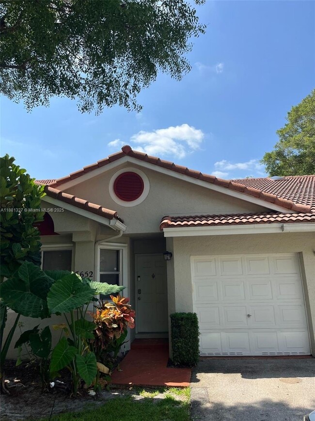 Building Photo - 7652 Pinewalk Dr S Rental