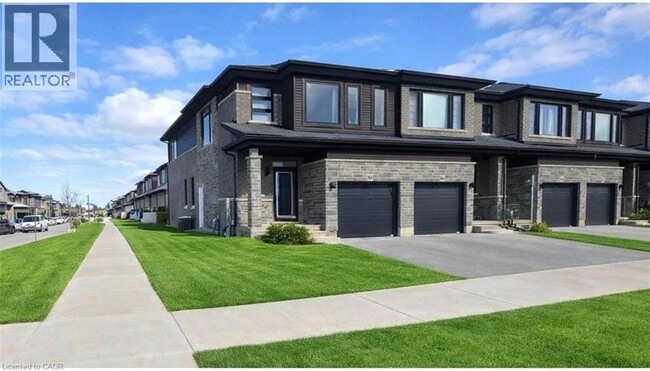 Photo - 88 June Callwood Wy