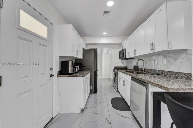 Photo - 2730 NE 16th Ave
