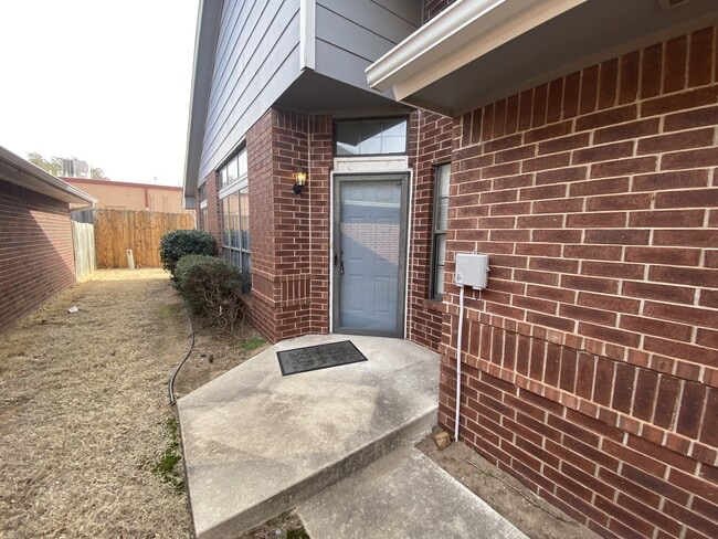 Photo - 3770 Apex Ct