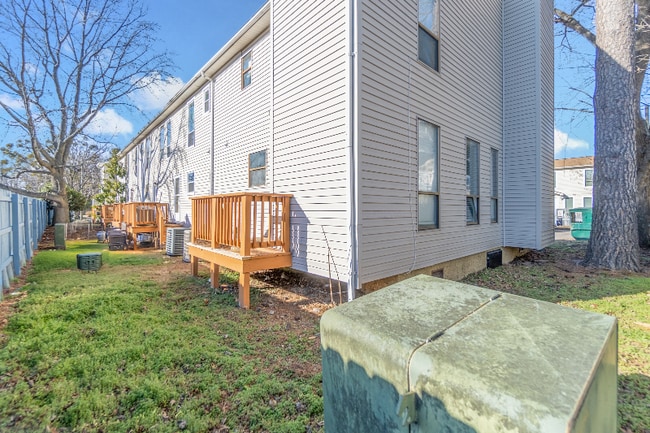 Photo - 4726 Hollis Rd