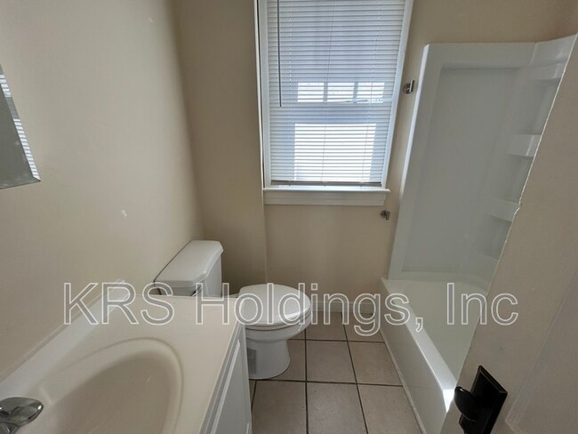 Photo - 1140 Hull St