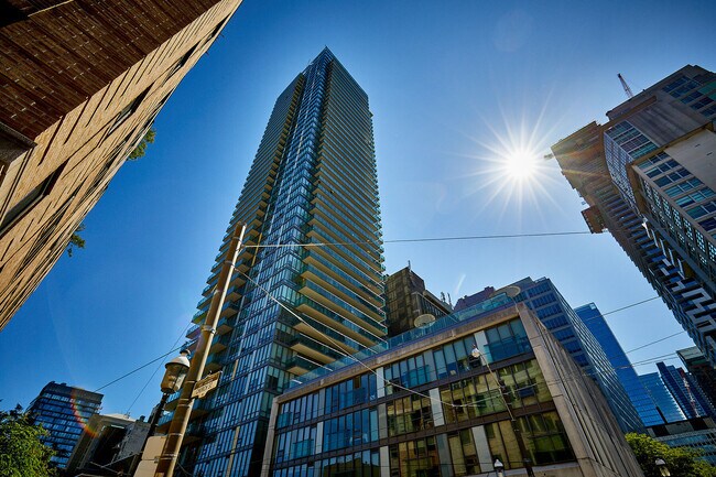 Photo - 33 Lombard St