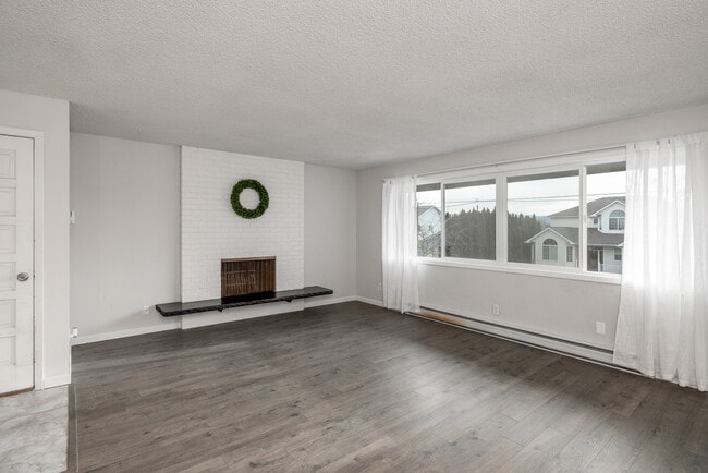 Photo - 605 N Virginia Ct