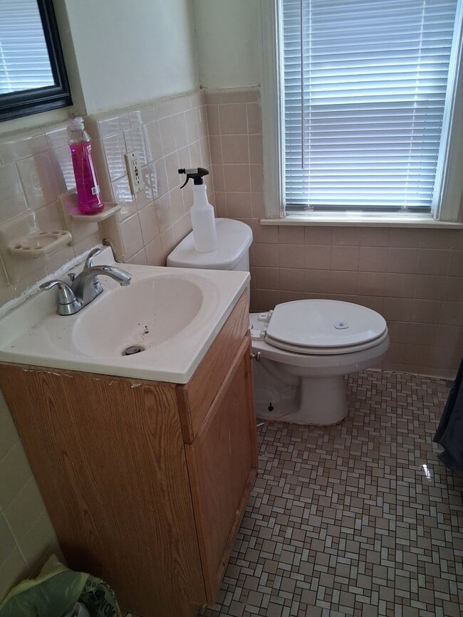 Photo - 4819 Woodworth St