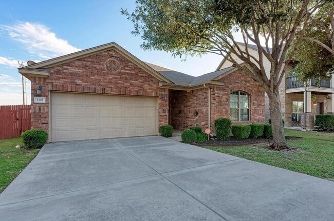 Photo - 1301 Grande Mesa Dr House