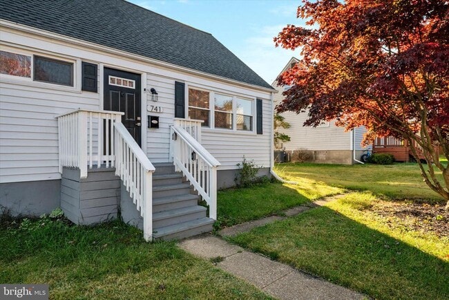 Photo - 741 Silver Creek Rd