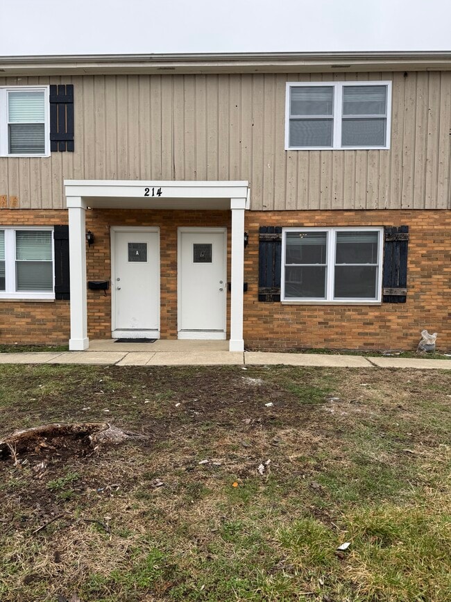 Building Photo - 214 Lindell Dr Unit B