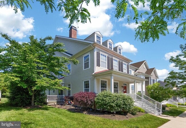 Building Photo - 121 Shilling Ave