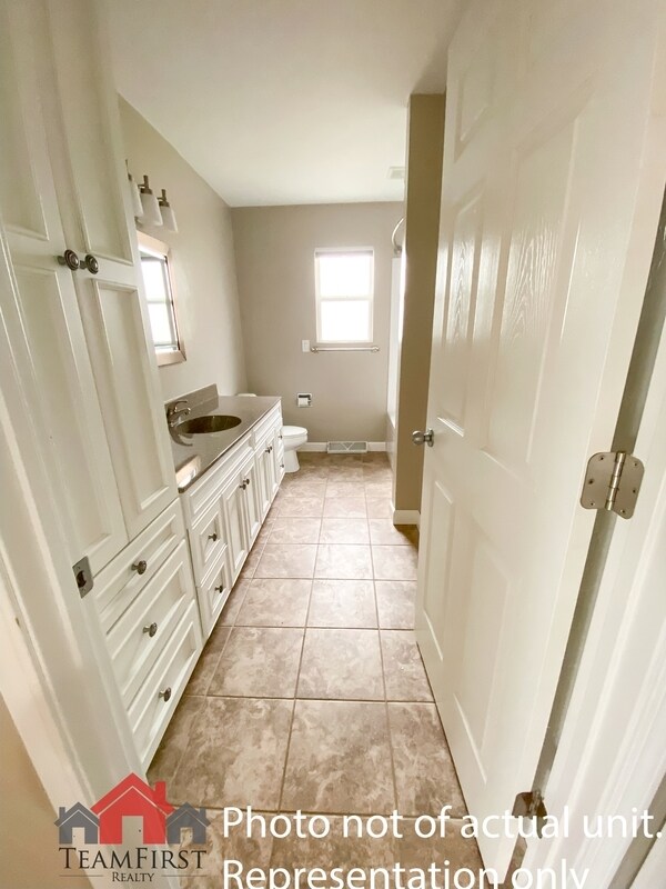 Photo - 1254 Crown Ct