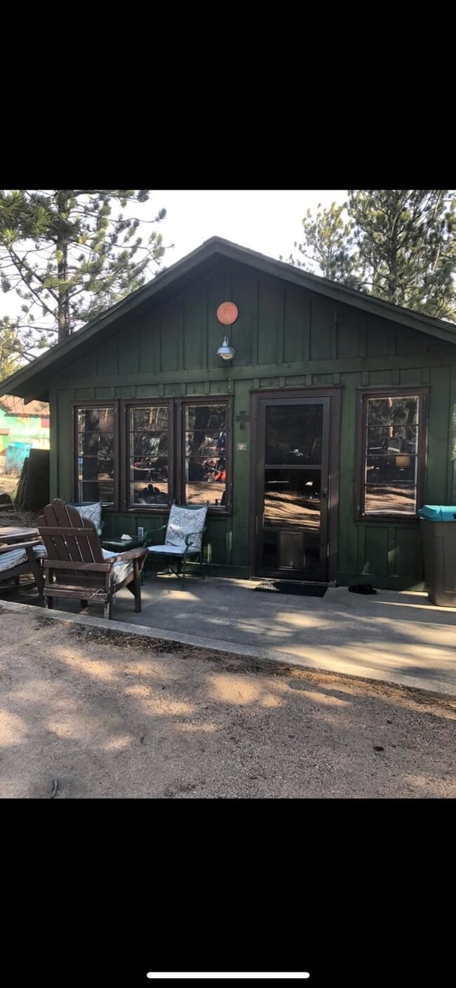 Building Photo - 162 Evergreen Ln