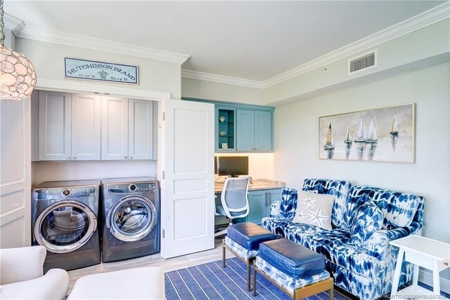 Building Photo - 5799 NE Island Cove Way Unit 1104