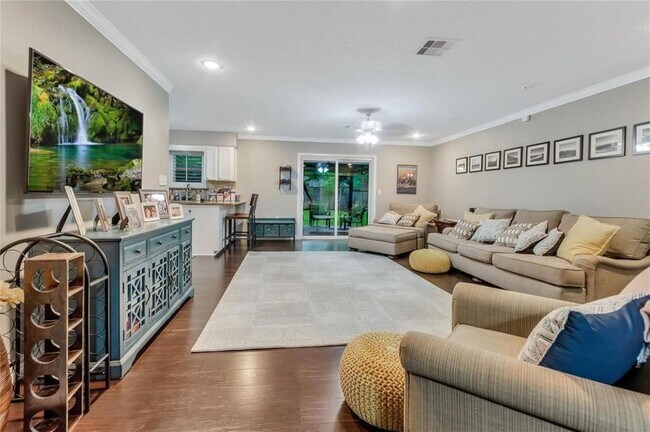 Photo - 5610 Duxbury St