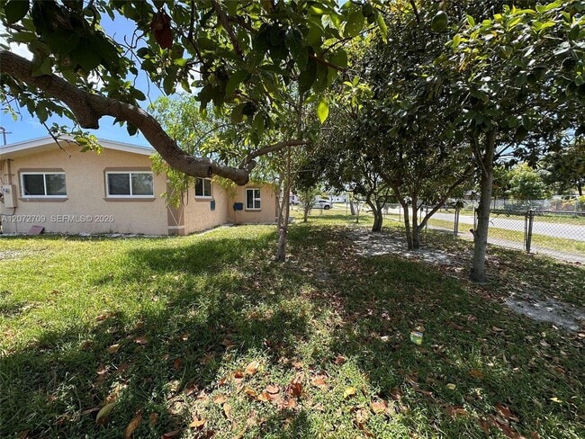 Photo - 17150 NE 4th Pl