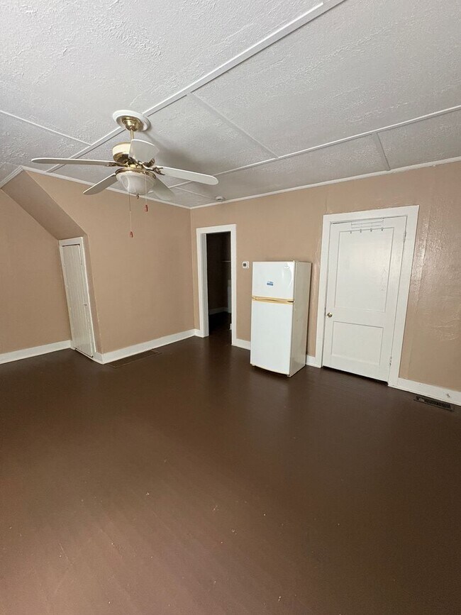 Photo - East 14th Triplex Unit 03