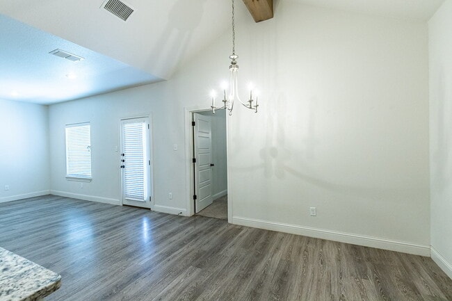 Photo - The Finer Things In Life/ The Town Homes of Stone Bridge!