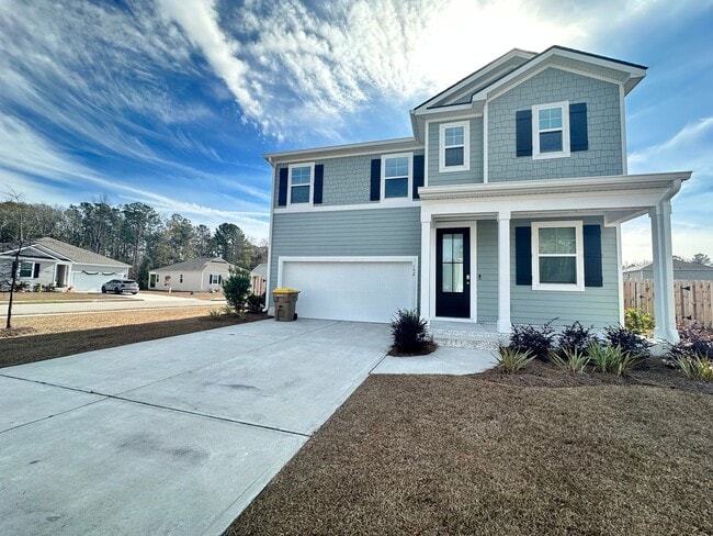 Building Photo - 4 Br/2.5 Bth in The Watergrass Community