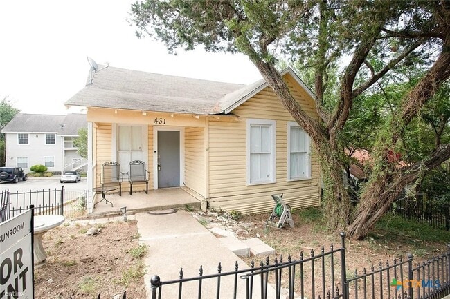 Building Photo - 431 Lindsey St Rental