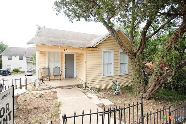 Building Photo - 431 Lindsey St Rental