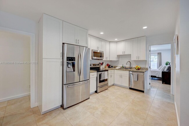 Photo - 932 Polk St