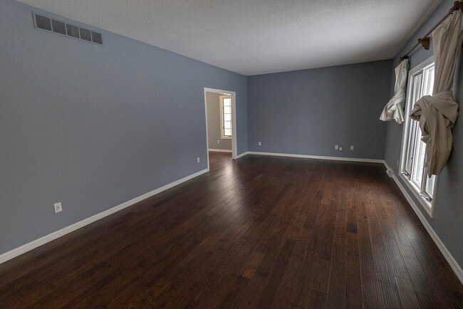 Photo - 4500 W Bridgewood Dr