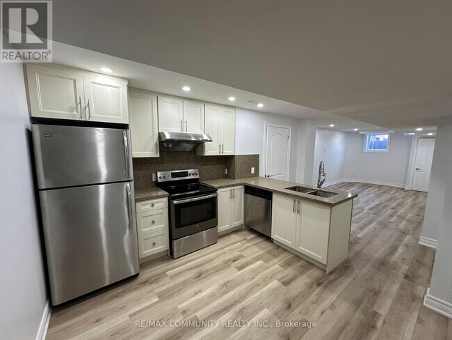 Photo - 12 Ball Crescent