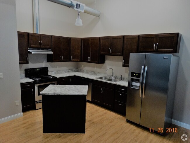 Building Photo - 211 E 2nd St Unit 203 Rental