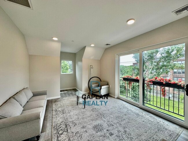 Building Photo - 94 Oliver Rd Unit 36 Rental