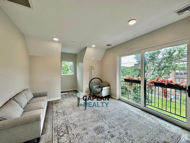 Building Photo - 94 Oliver Rd Unit 36 Rental