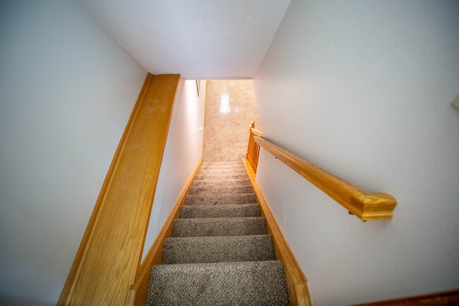 Photo - 204 NW Sharmin Dr