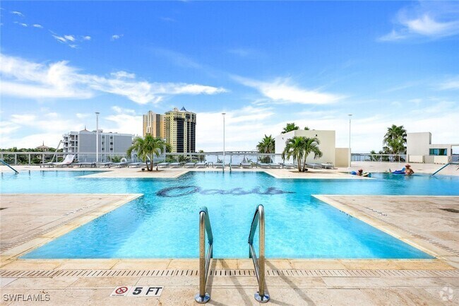 Building Photo - 3000 Oasis Grand Blvd Unit 1406 Rental