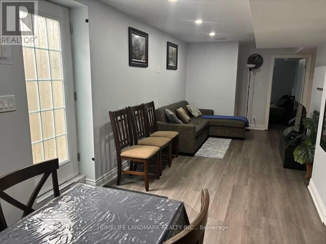 Photo - 794 Biggar Heights