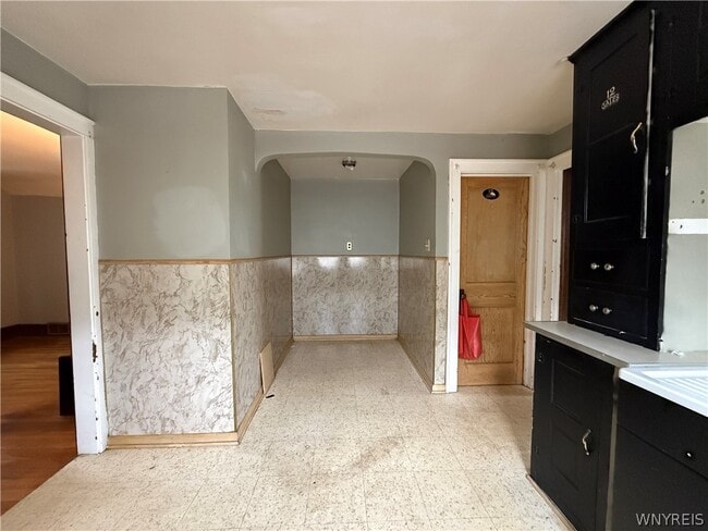 Photo - 733 Lasalle Ave