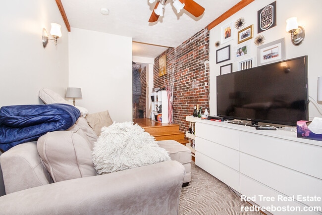 Photo - 61 Anderson St Unit 6