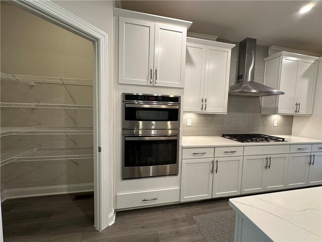 Photo - 1393 Harris Way S