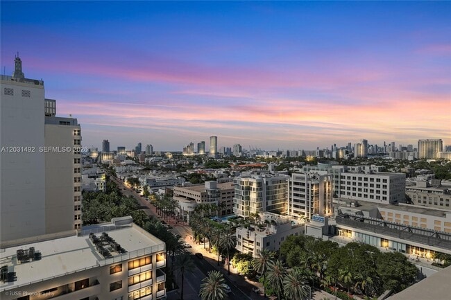 100 Lincoln Rd