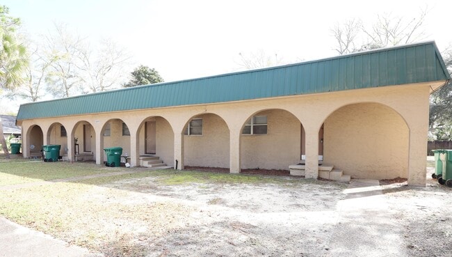 Building Photo - 1011 Hondo Ave Unit A