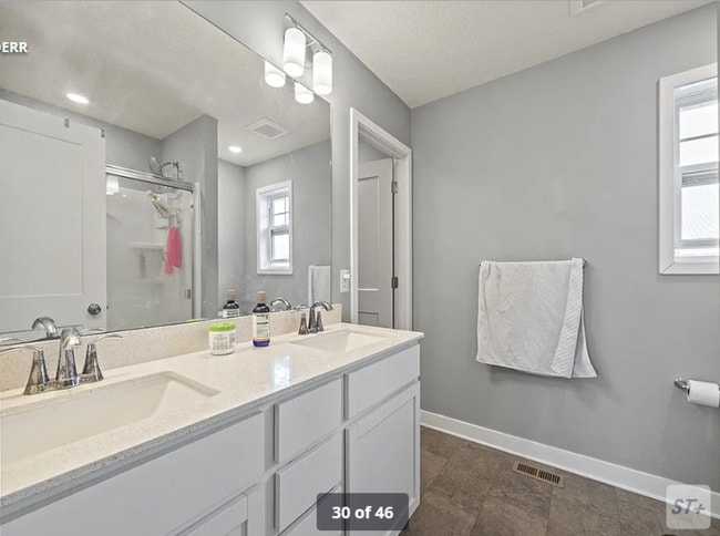 Photo - 15985 Sapphire St NW