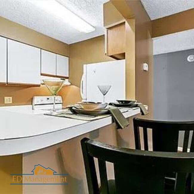 Photo - Modern First-Floor with Private Patio in Hampton Club