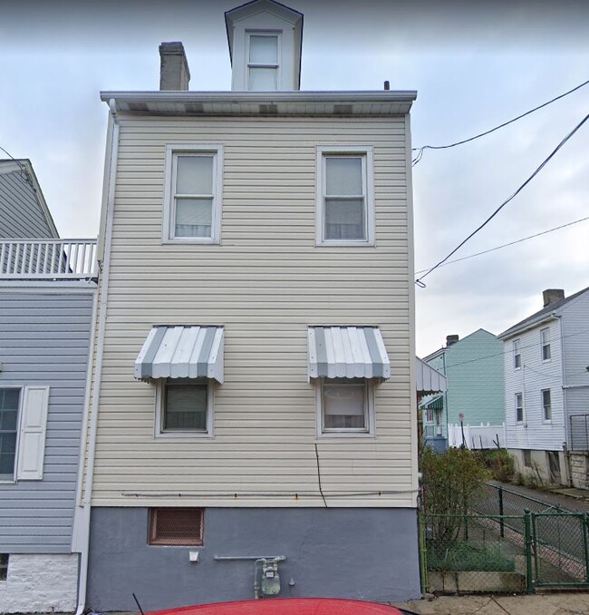 Building Photo - 4663 Gangwish St